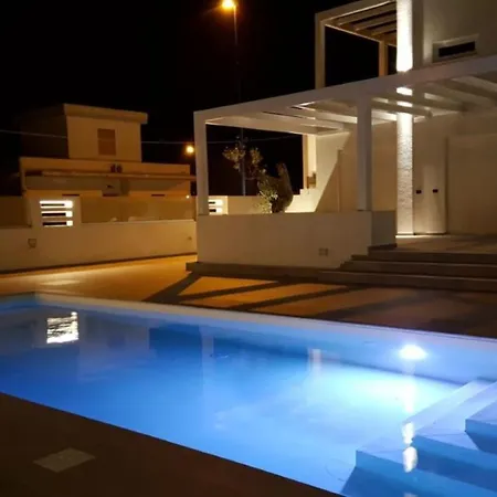 Elite Luxury Residence 1 *
